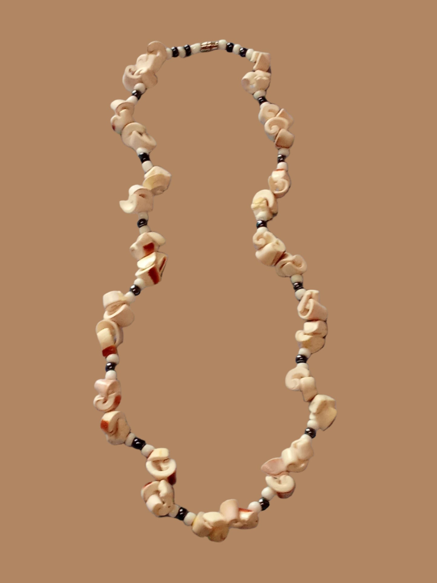 Pink Liswe Shells w/ Alternating Beads Necklace