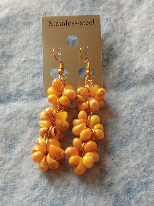 Mongo Shell Lei Earing (Yellow)